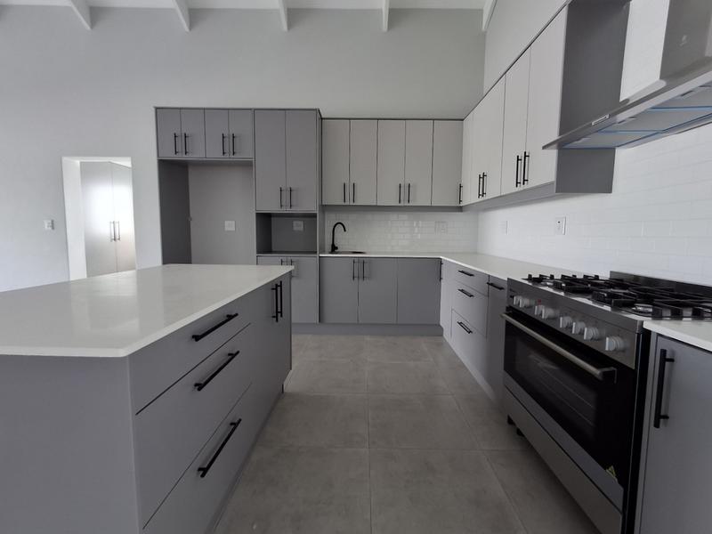 3 Bedroom Property for Sale in Britannia Bay Western Cape